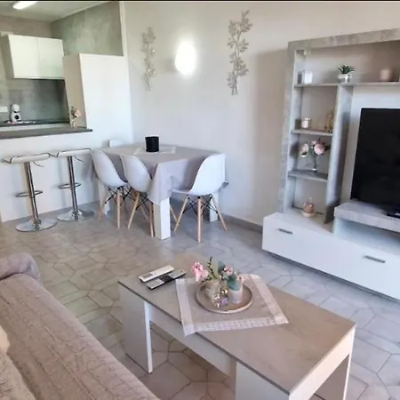 Pres De La Apartment